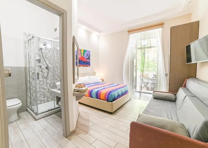 Vomero Station RoomsHotel Napoli